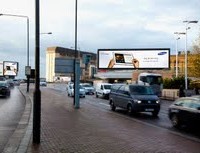 Samsung UK bets big on posters at Christmas with Cromwell Road digital investment
