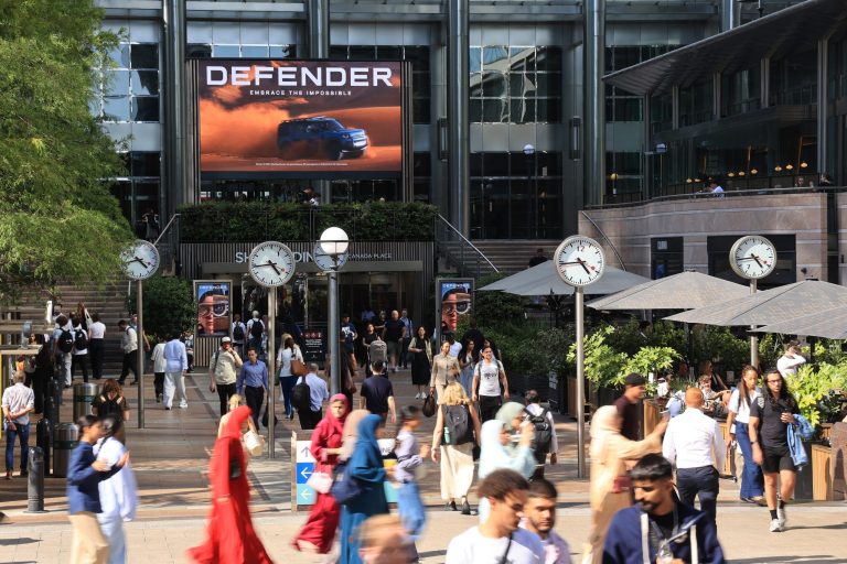 Ocean Outdoor UK retains Canary Wharf DOOH contract